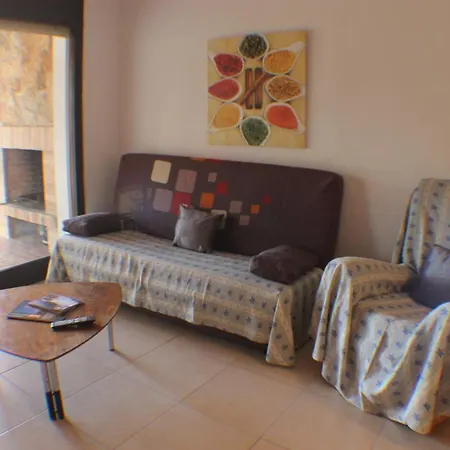 Agi Parramon Apartment Roses